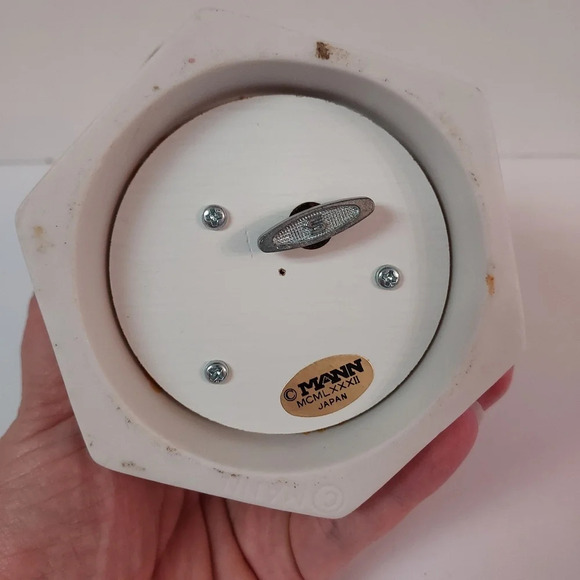 Vintage Ceramic Kittens in a Hat Box with String Music Box by Seymour Mann - Picture 6 of 10